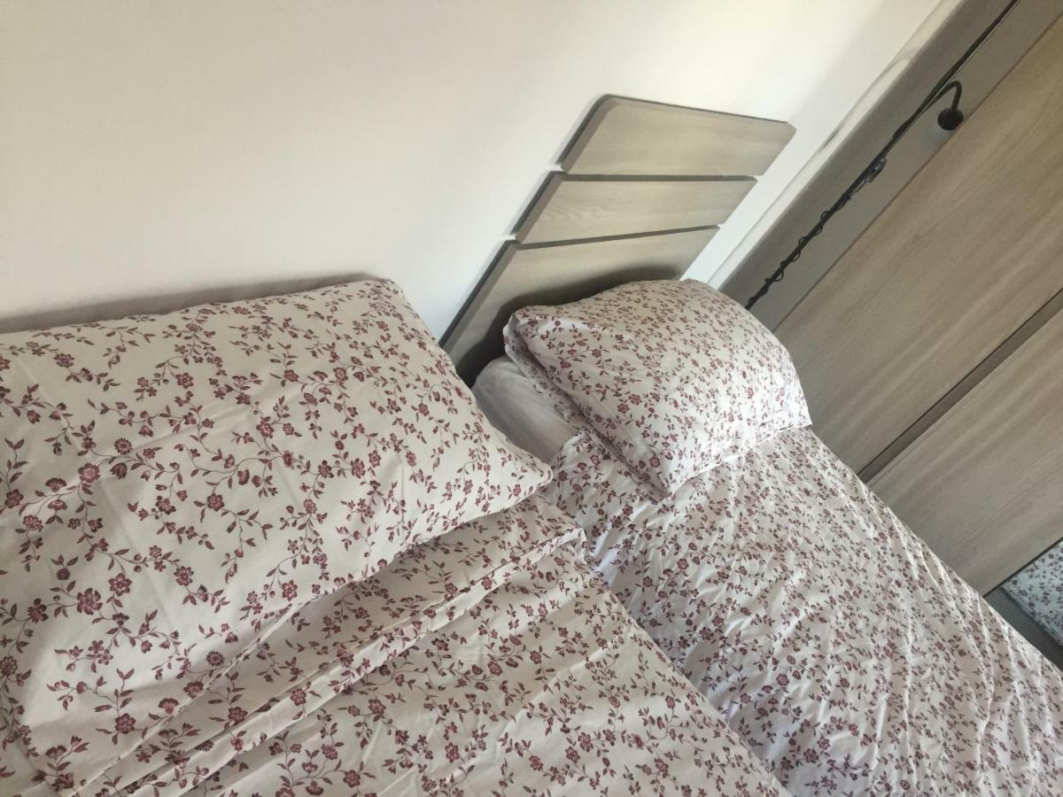 Bed and breakfast Female Dormitory For Only Female Roma